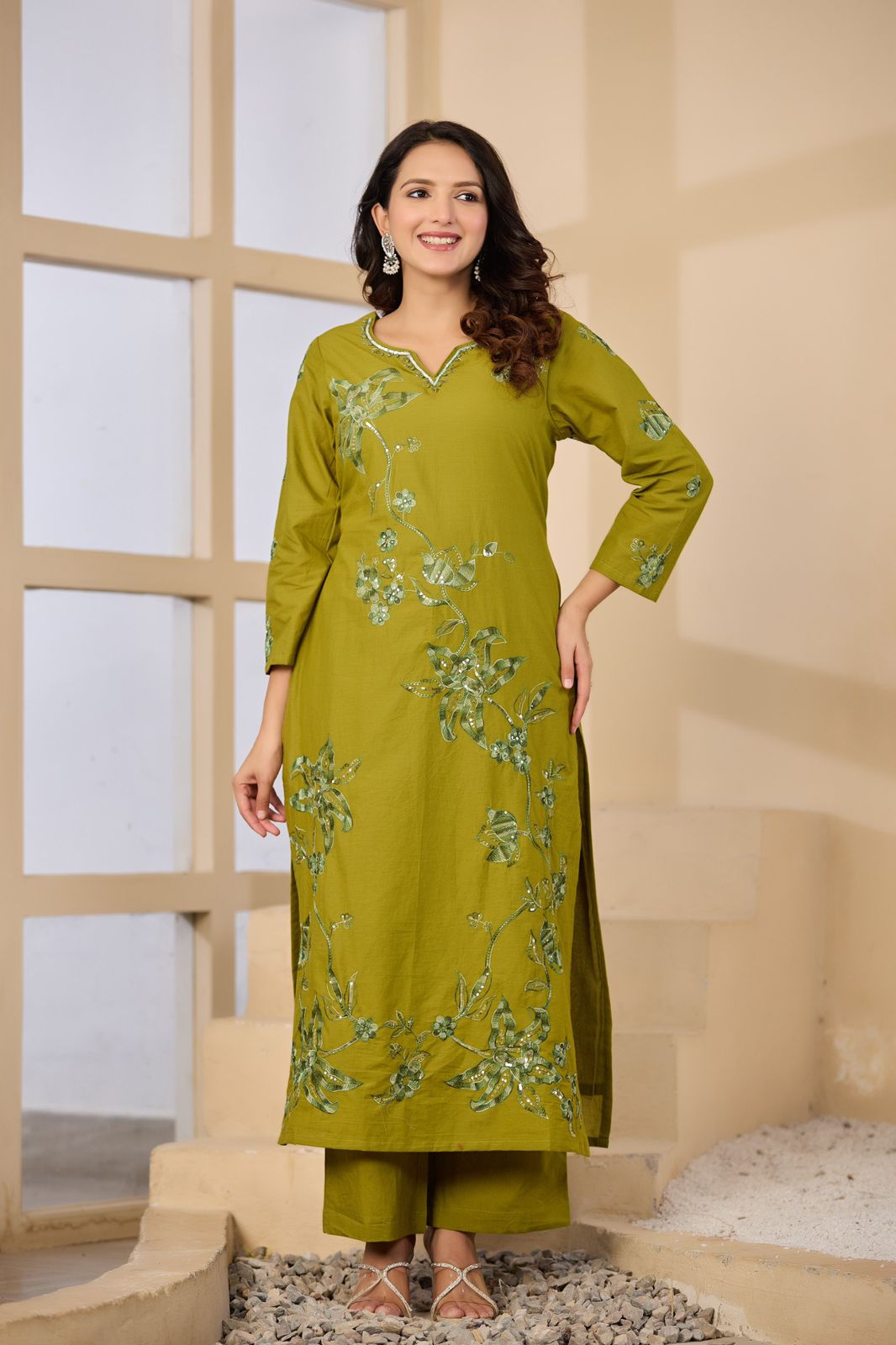 Mridvanshi Handwork Embroidered Cotton Kurta Set