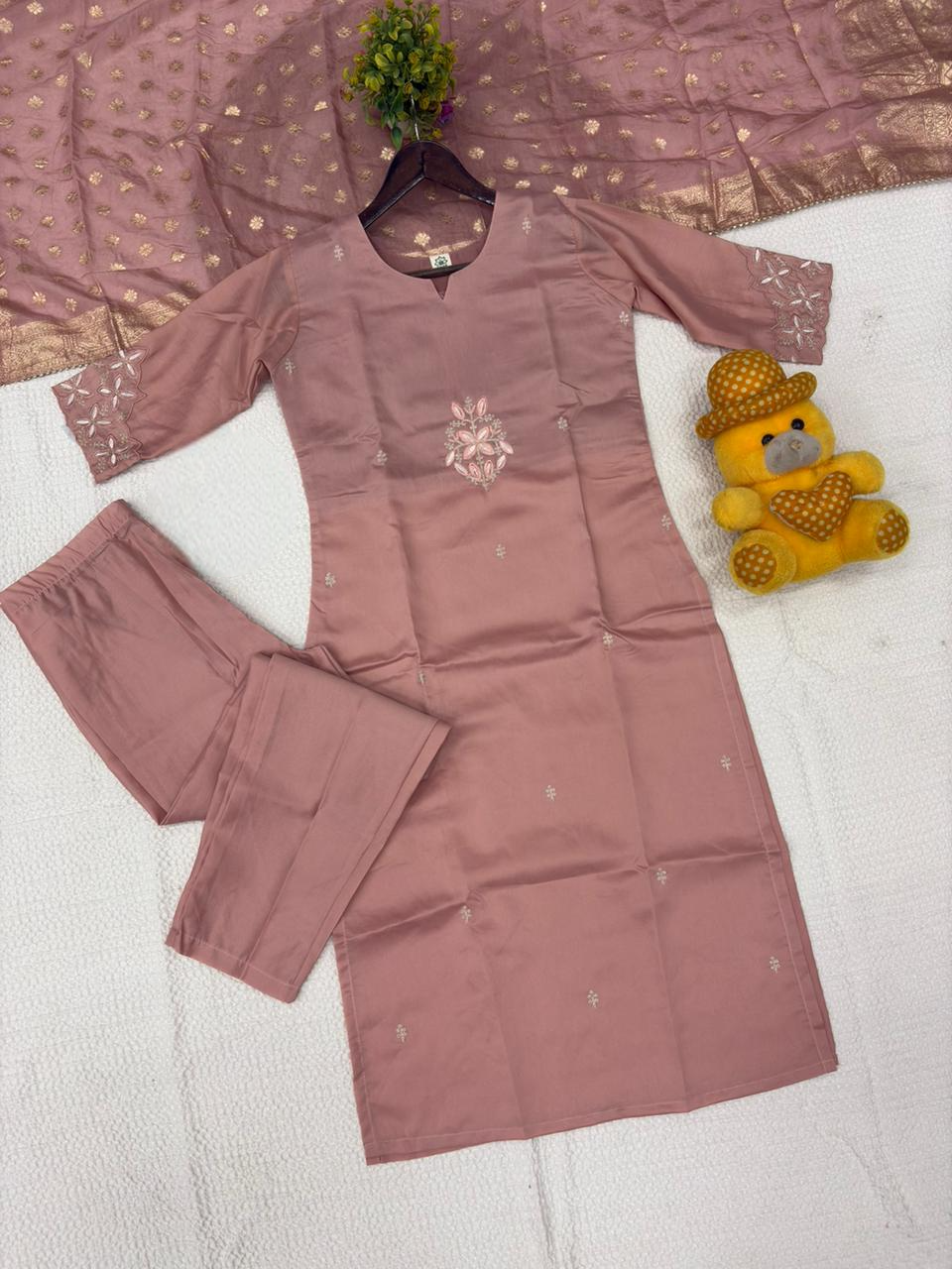 Noorvi Light Pink Chanderi Jacquard Suit Set
