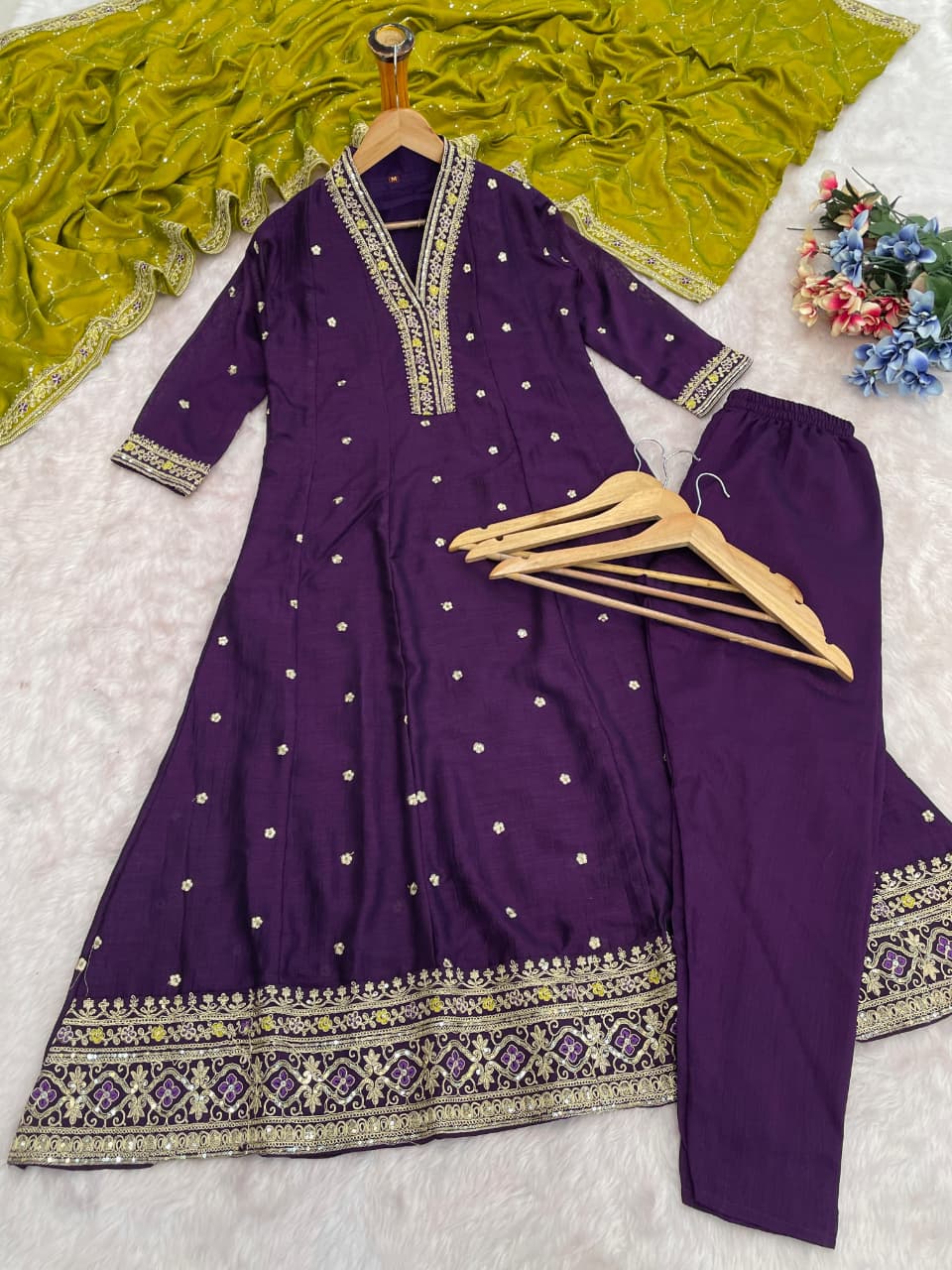 Royal Vichitra Silk Anarkali Kurti Pent Set