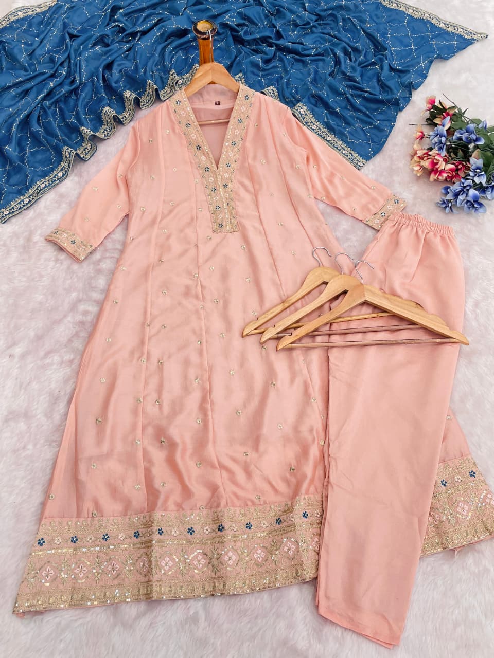 Royal Vichitra Silk Anarkali Kurti Pent Set