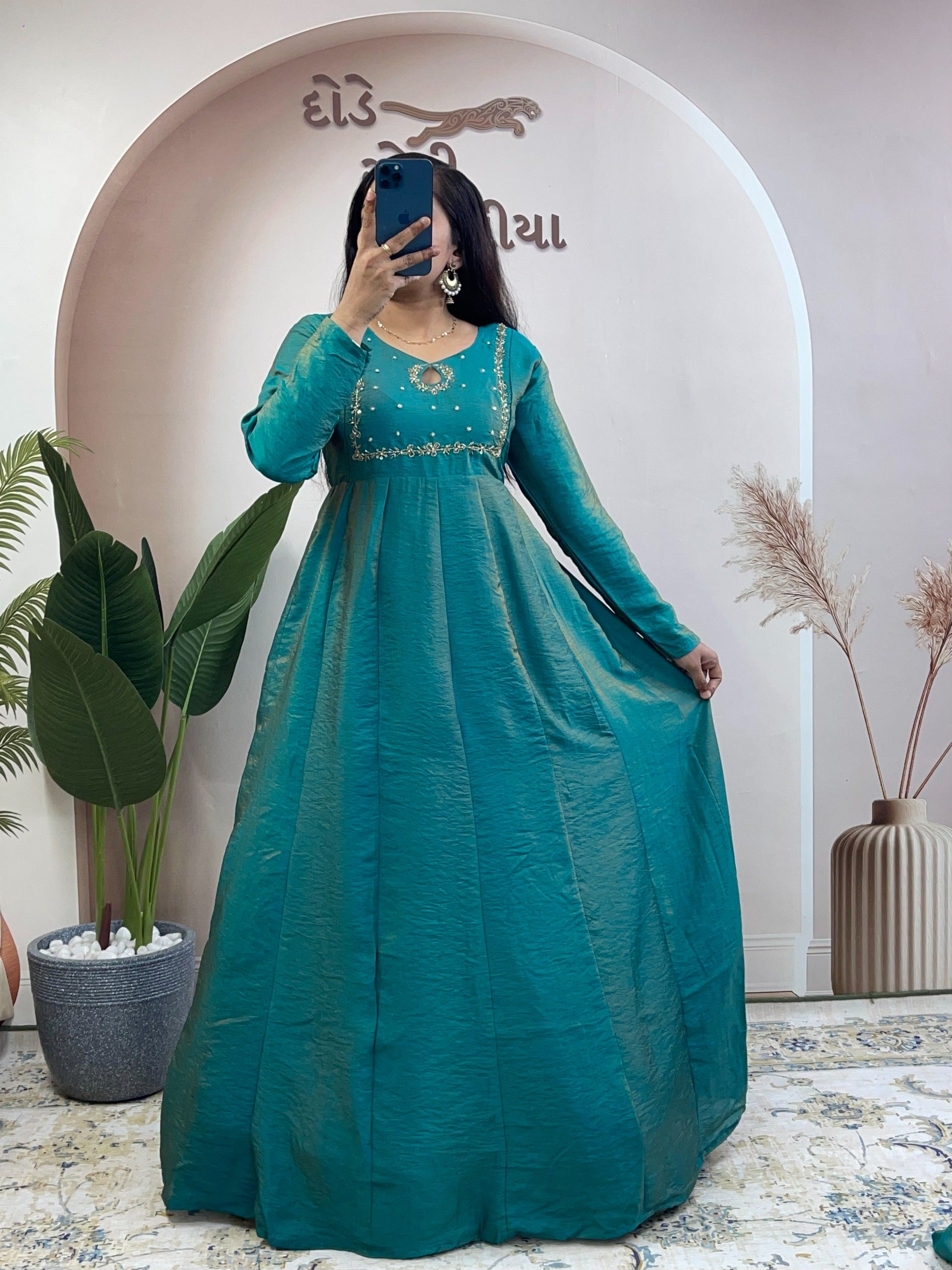 Morpanki Khatli Vichitra Silk Gown Set