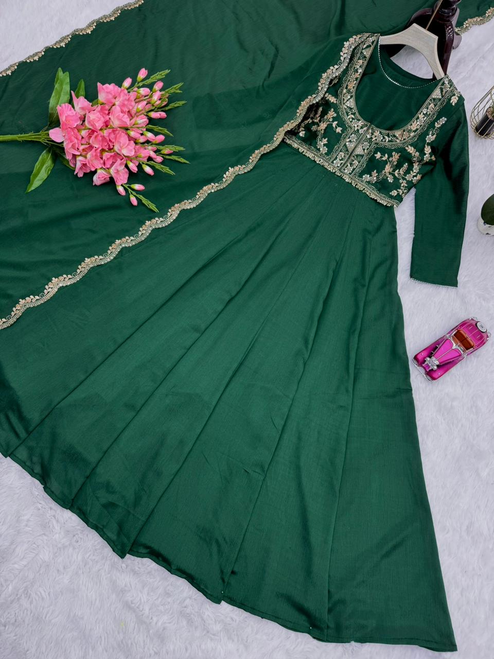 Haritambara Chinon Silk Gown Koti Set