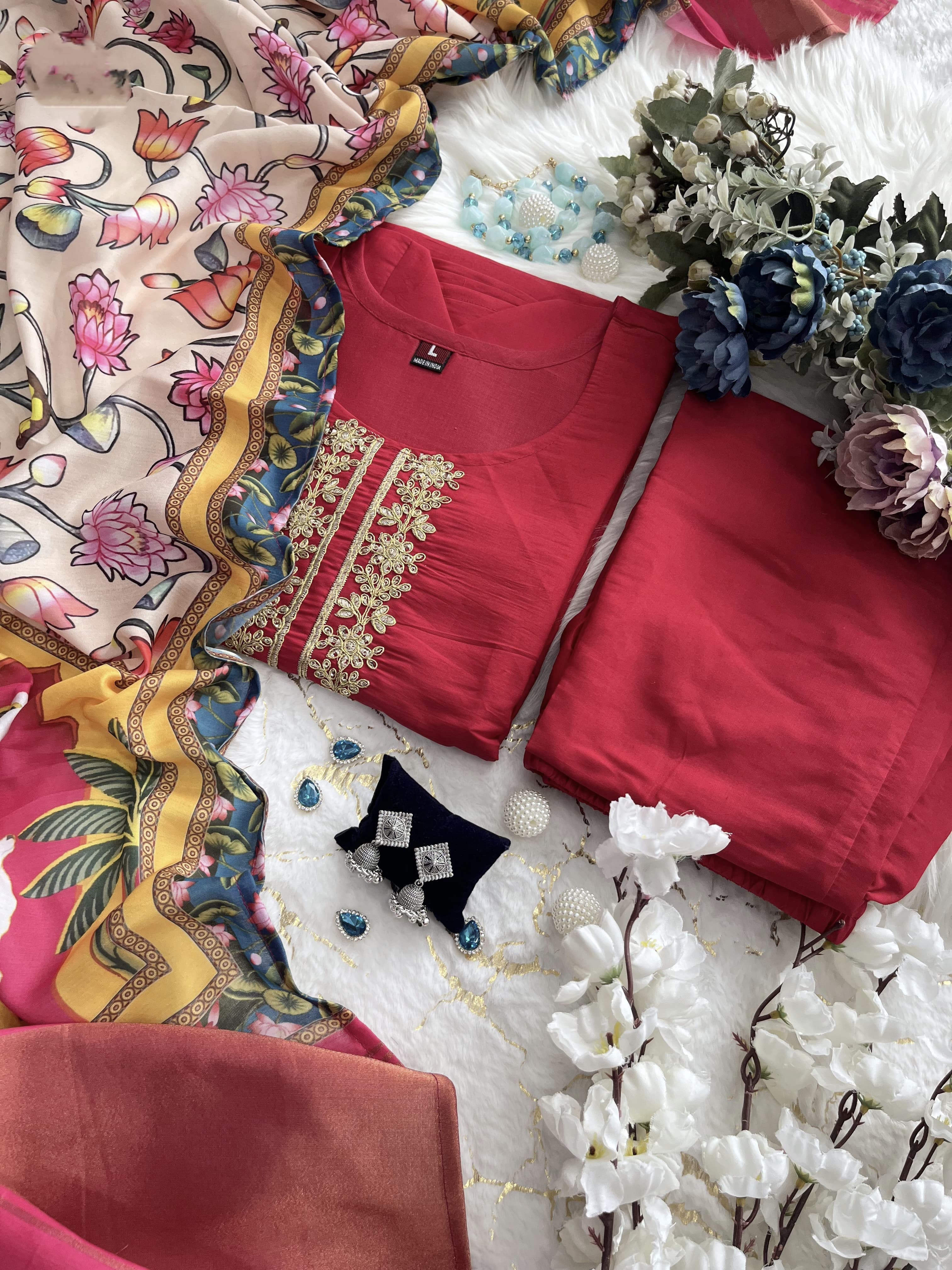 Rose Grandeur 3-Piece Suit Set