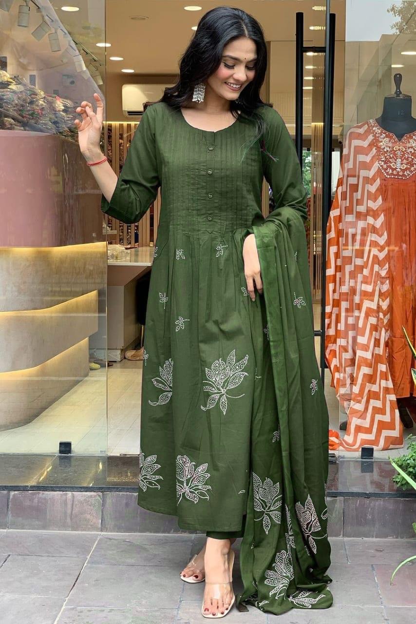 Elegance V-Neck Kurti Pant Dupatta Set