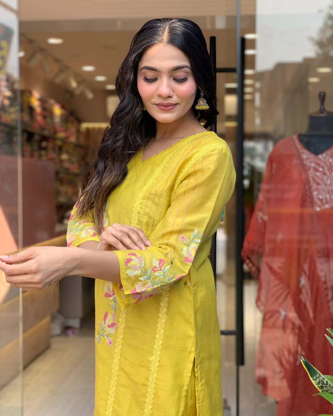 Noor-E-Zehra Chandri Handwork Kurta Set