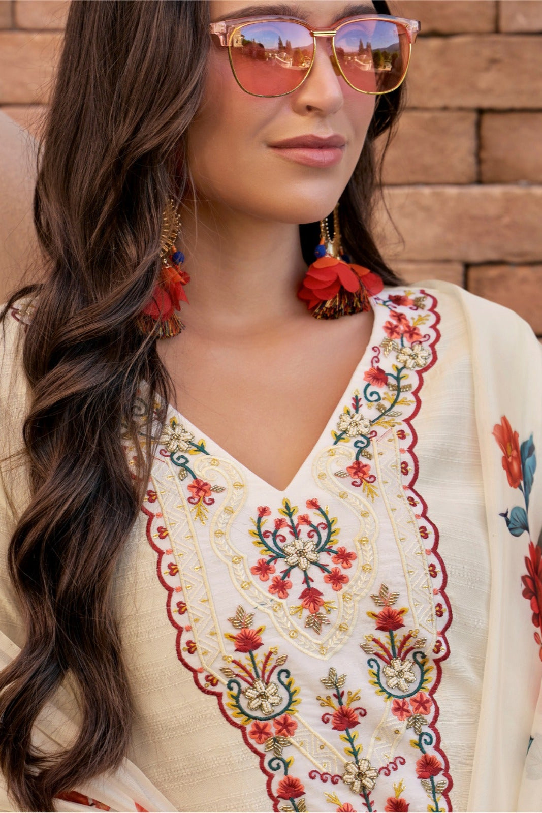 Beautiful Noorva White Chanderi Embroidered Suit Set