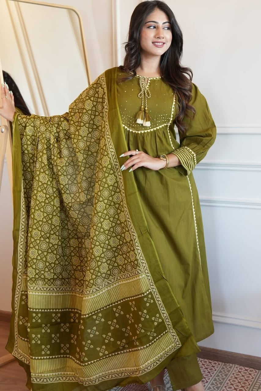Gulzaar Embroidered Cotton Kurti Pant Dupatta Set