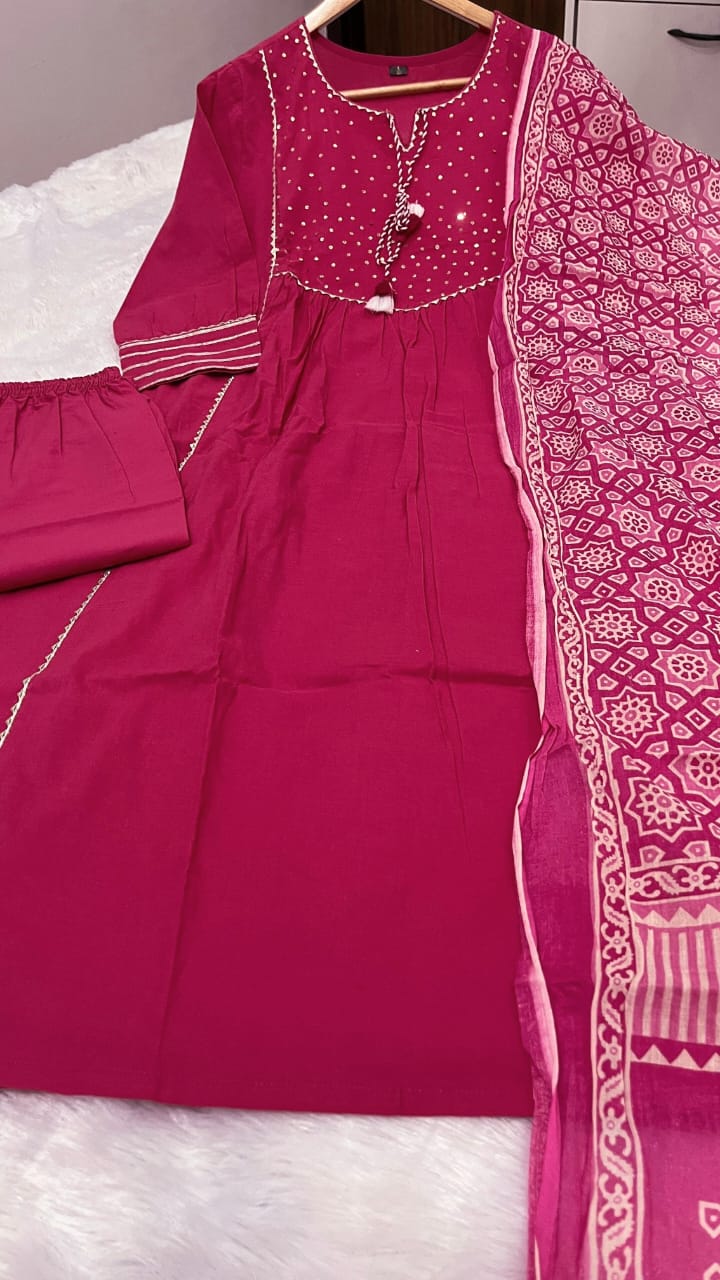 Gulzaar Embroidered Cotton Kurti Pant Dupatta Set