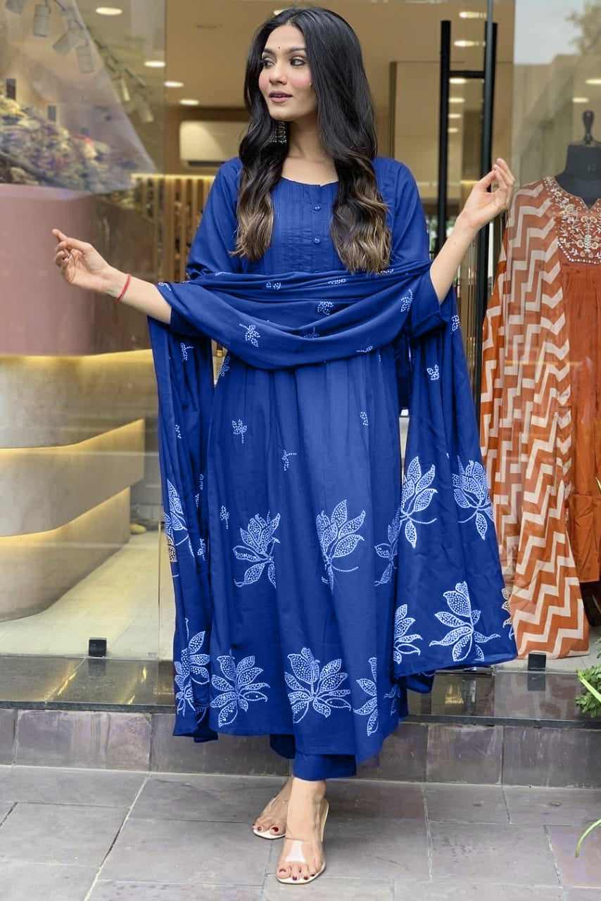 Elegance V-Neck Kurti Pant Dupatta Set