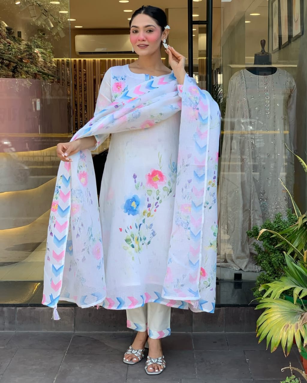 Trending Naaz White Linen Suit Set