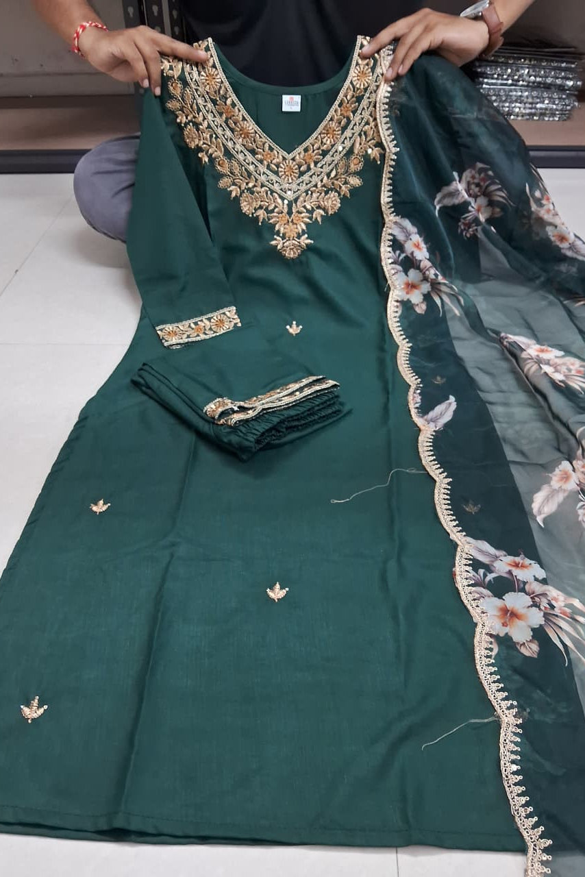 Noorvi Embroidery Sequins Kurti Set