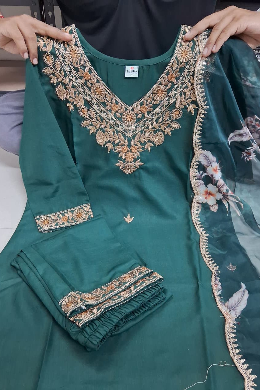 Noorvi Embroidery Sequins Kurti Set