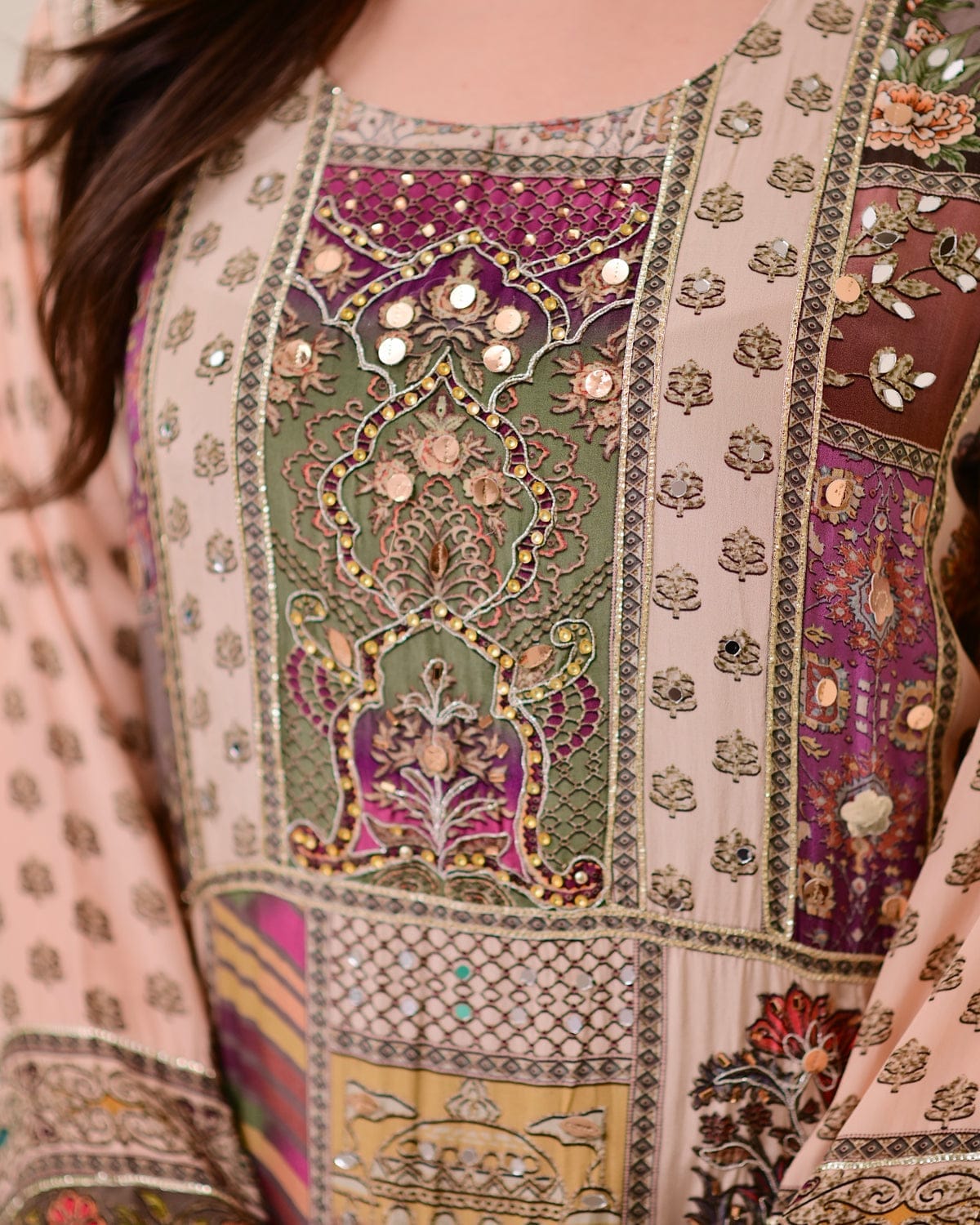 Noor-e-Rang Chinon Kurti Pant Set