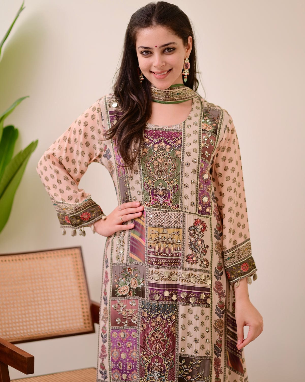 Noor-e-Rang Chinon Kurti Pant Set