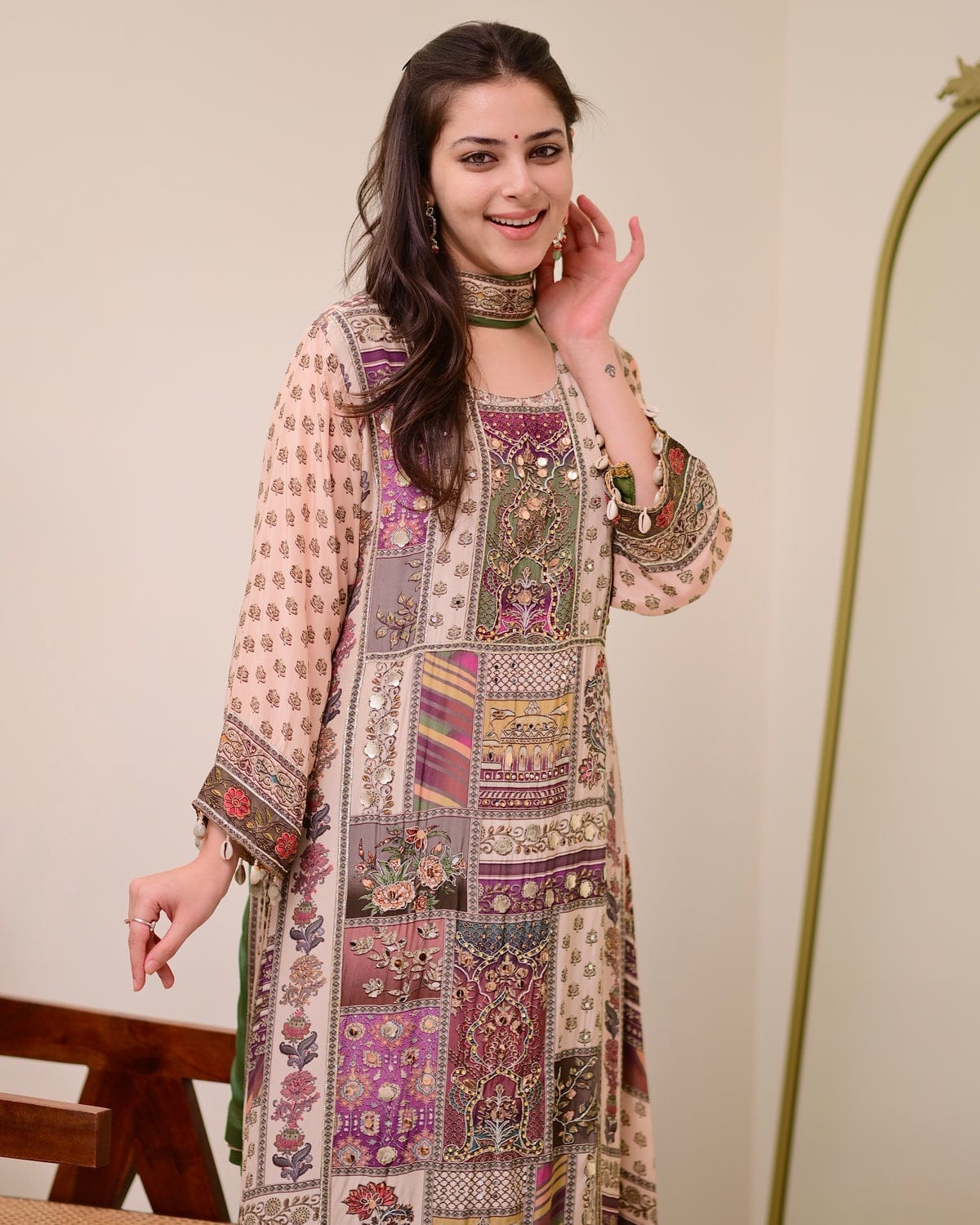 Noor-e-Rang Chinon Kurti Pant Set