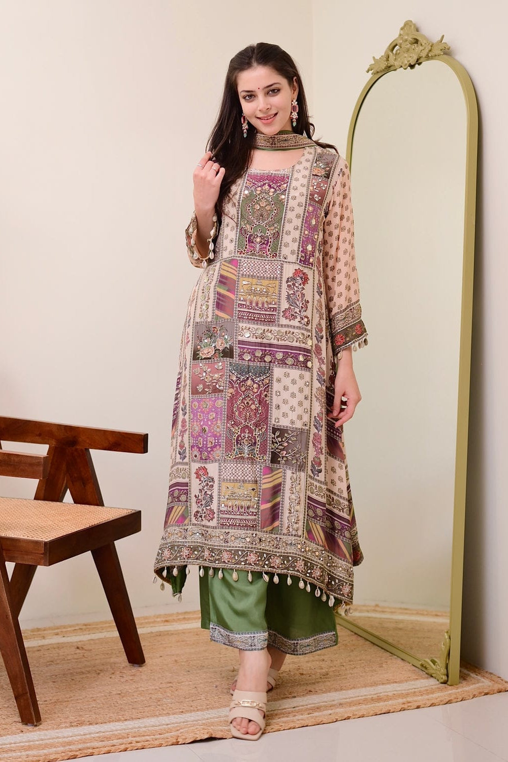 Noor-e-Rang Chinon Kurti Pant Set