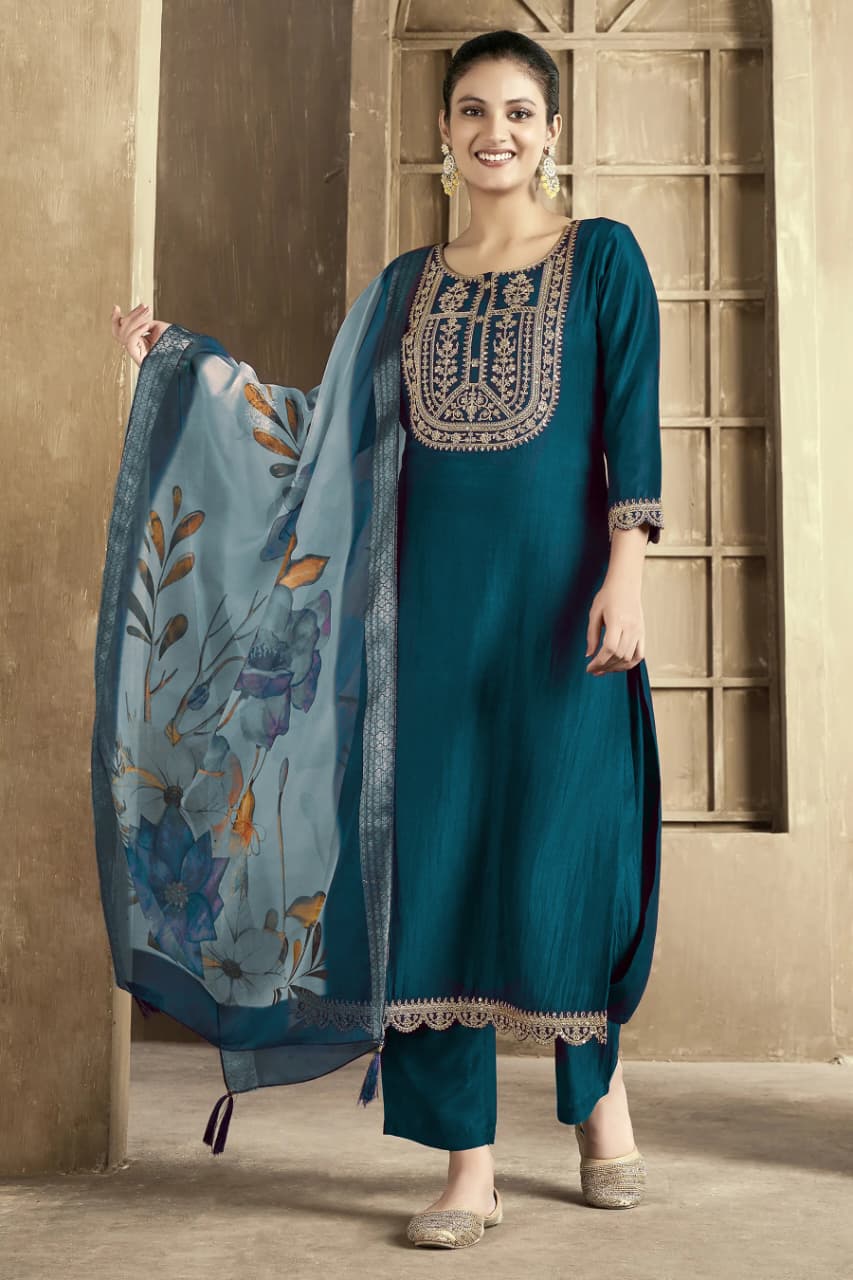 Morpankhi Slub Cotton Embroidered Suit Set