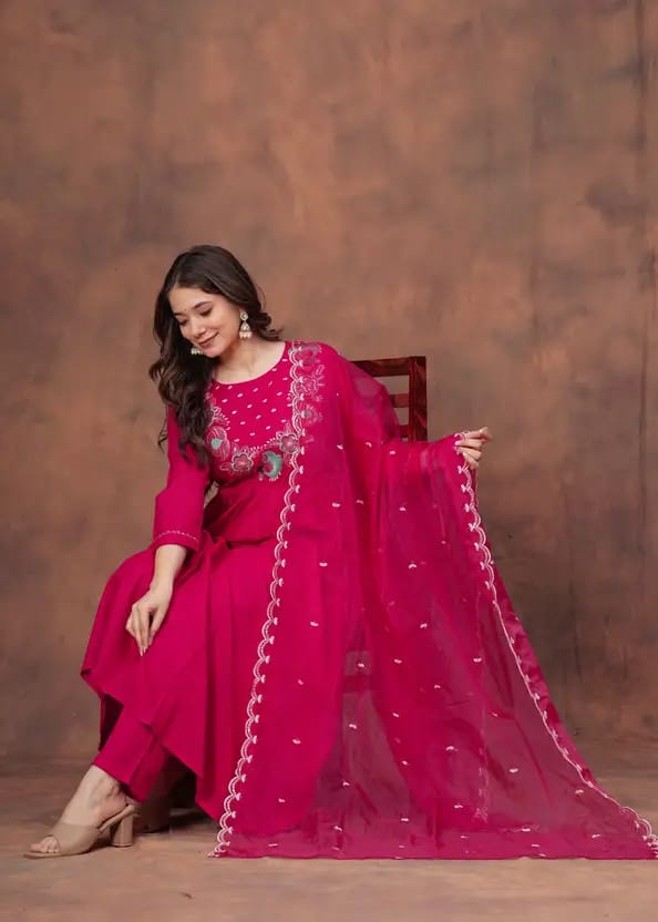 Pink Silk Grace Embroidered Kurti Pant Dupatta Set