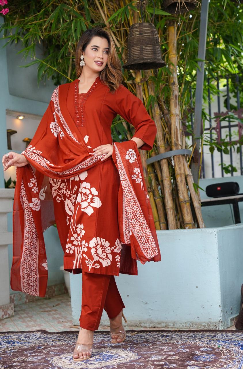 Nazaakat Handcrafted Cotton Kurti Pant Dupatta Set