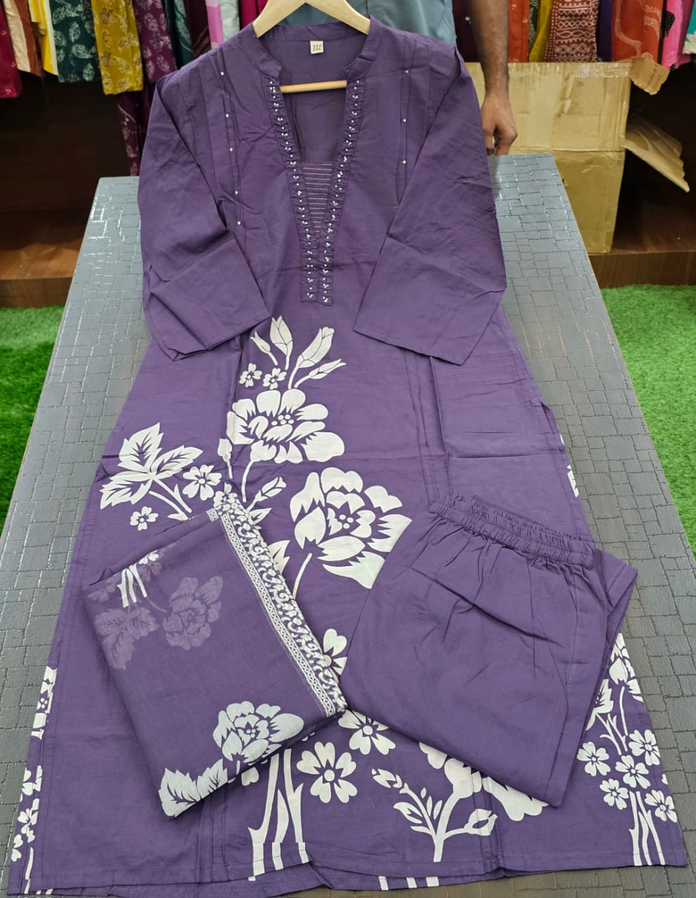 Nazaakat Handcrafted Cotton Kurti Pant Dupatta Set