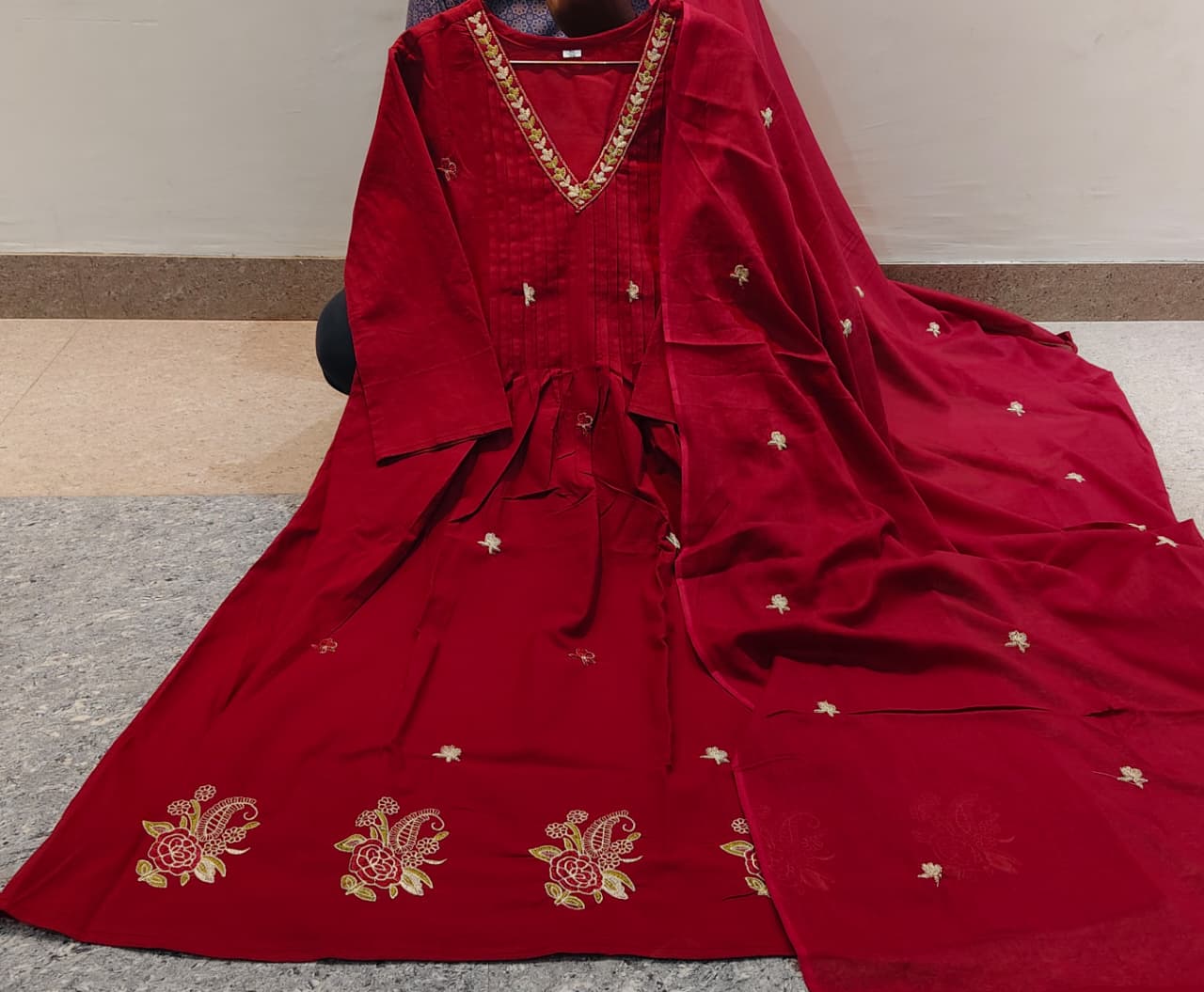 New Design Cotton Embroidered Suit Set