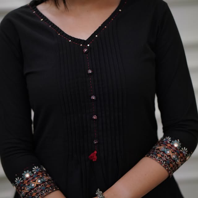 Black Monochrome Cotton Embroidered Kurti Pant Set