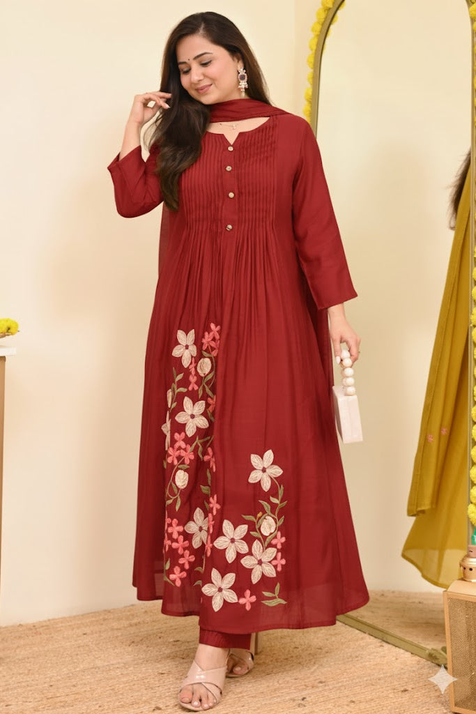 Zariya Pintex Work Kurta Pant Dupatta Set