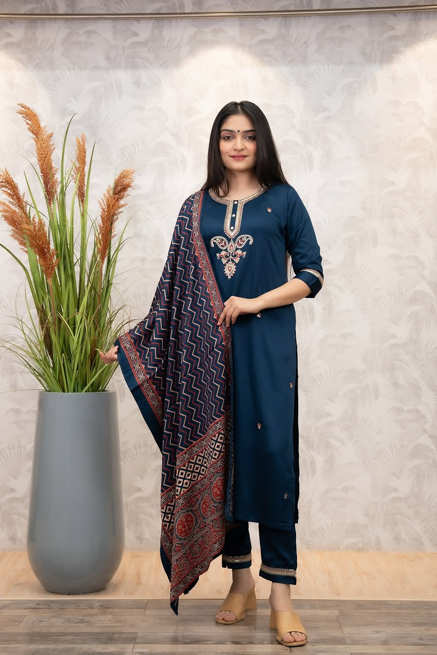 Kashmiriya Sequence Kurta Pant And Dupatta Set