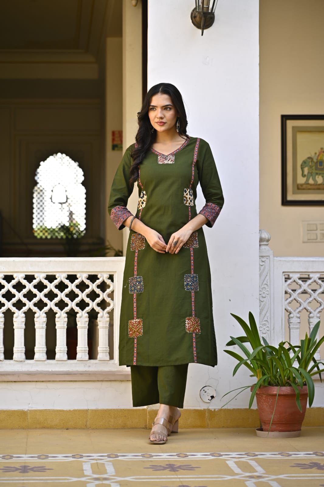 Aarohi Pechkari Cotton Flex Kurti Palazzo Set