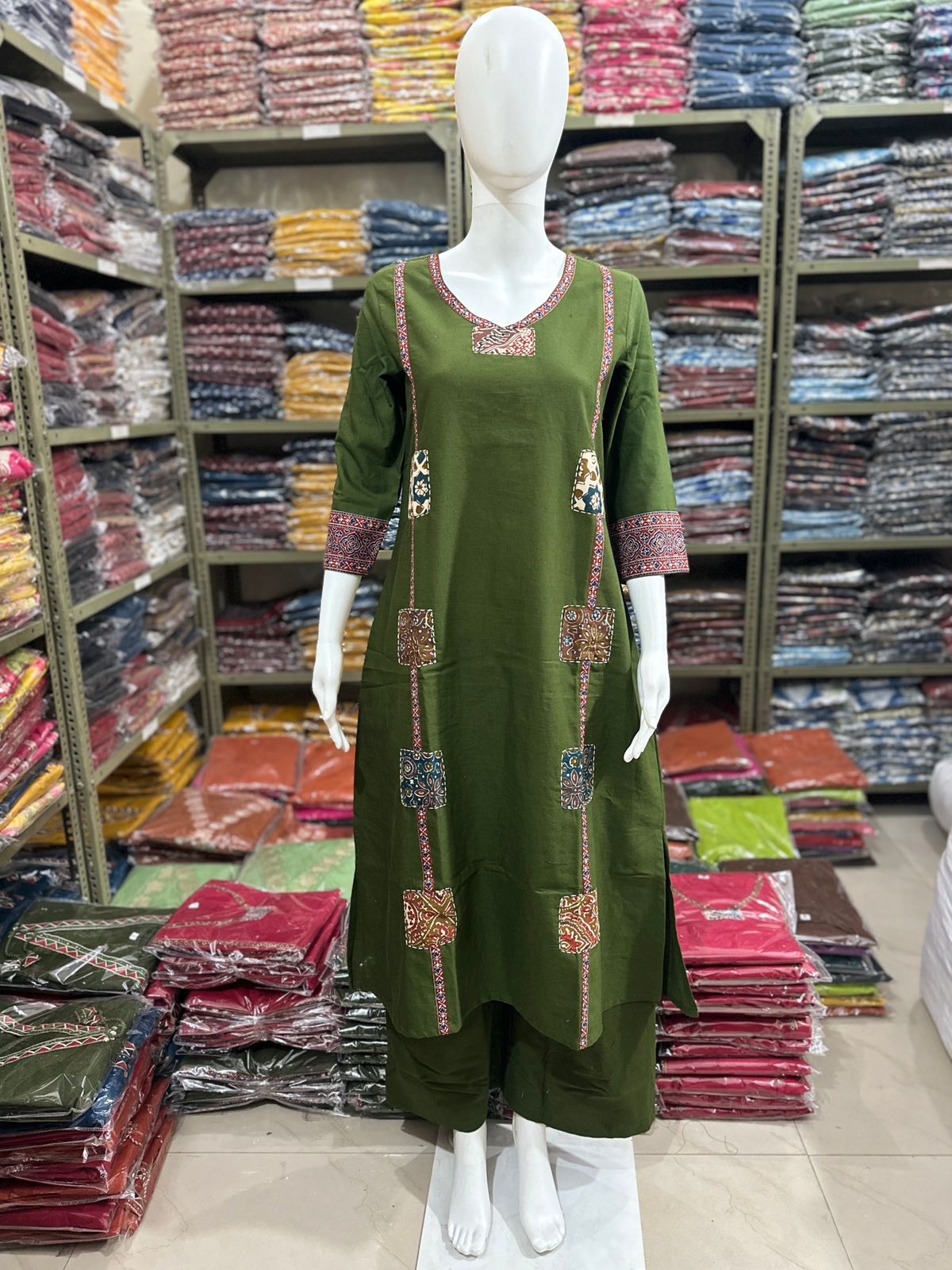 Aarohi Pechkari Cotton Flex Kurti Palazzo Set