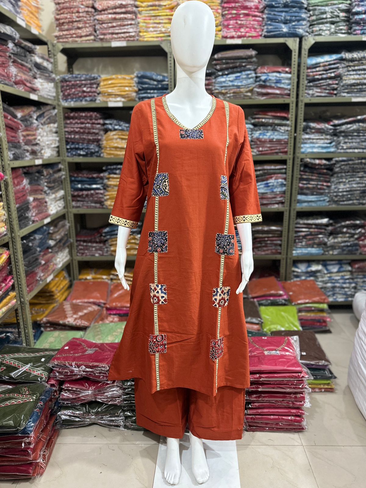 Aarohi Pechkari Cotton Flex Kurti Palazzo Set