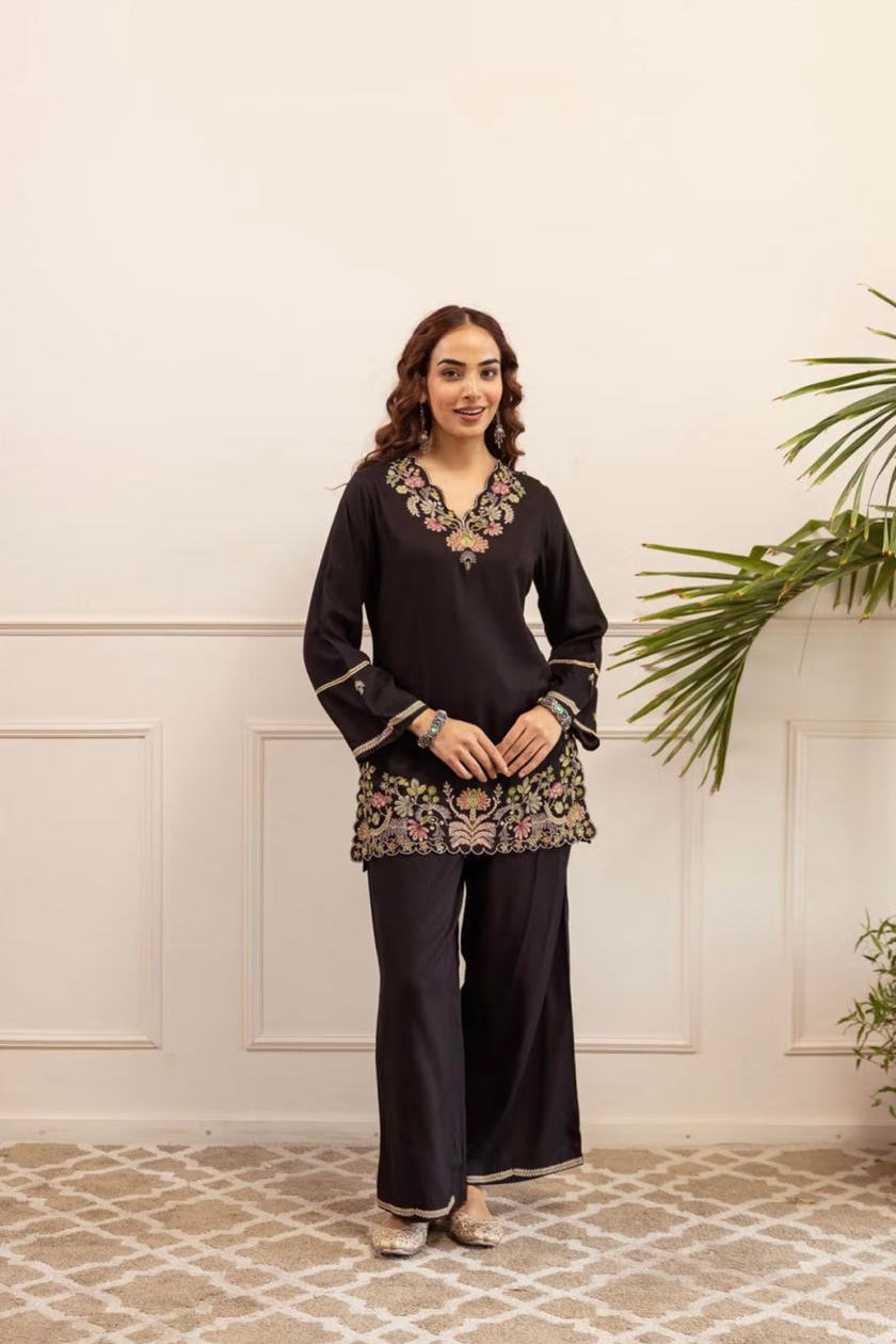 Noir Aabha Pure Cotton Embroidered Co-Ord Set