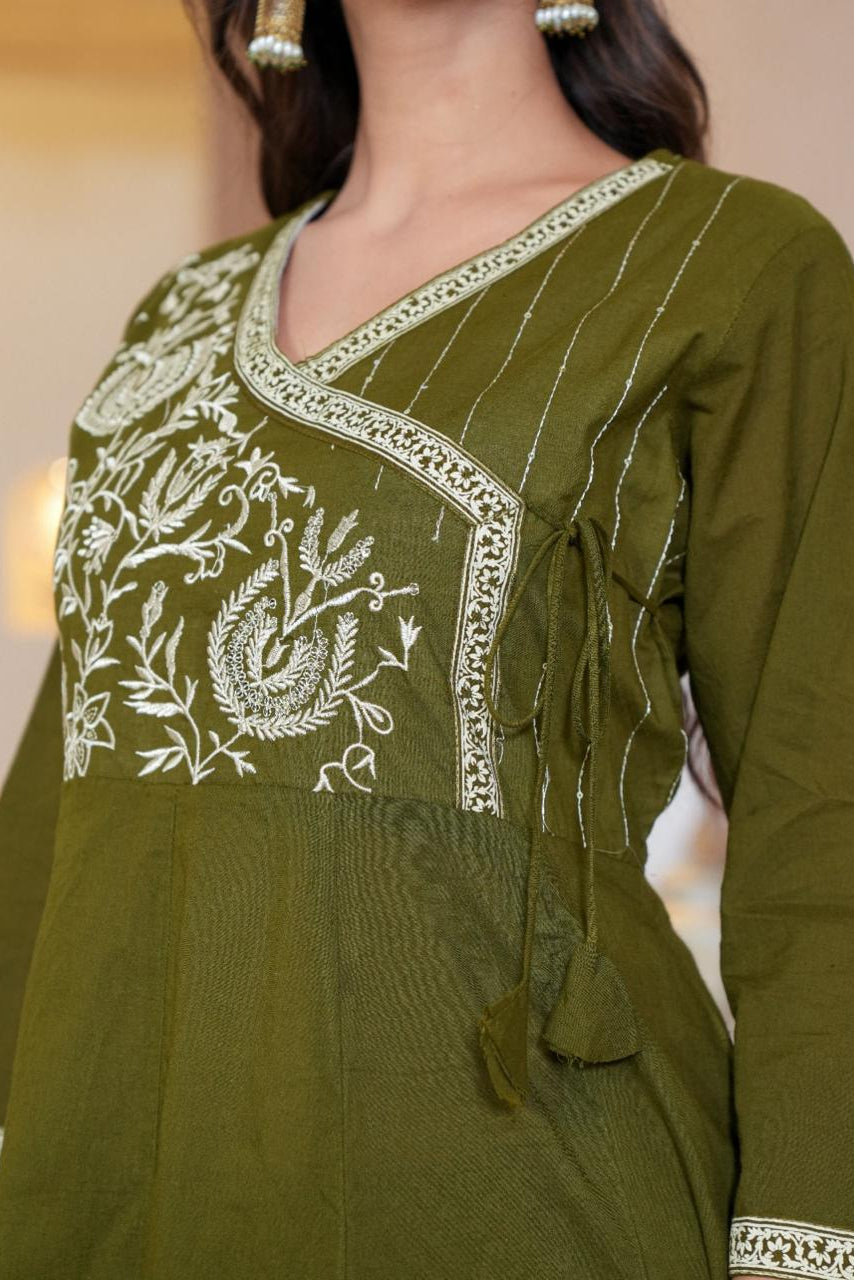 Mehendi Aavriti Heavy Cotton Embroidered Suit Set