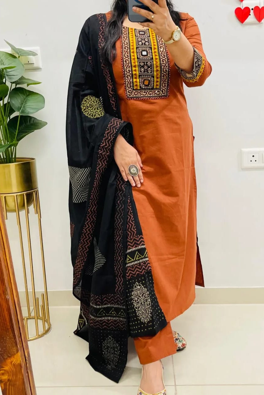 Haritva Handcrafted Pure Cotton Kurti Pant Dupatta Set