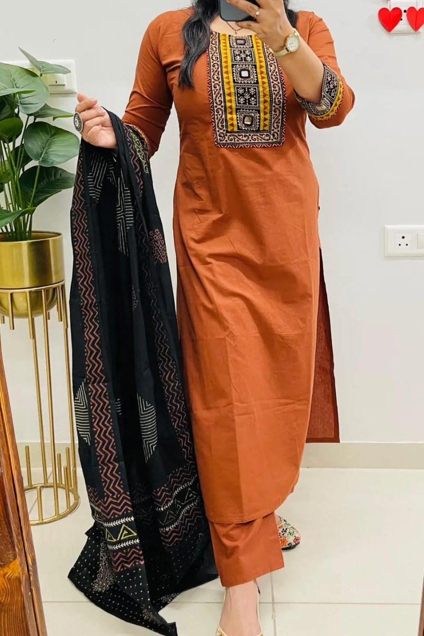 Haritva Handcrafted Pure Cotton Kurti Pant Dupatta Set