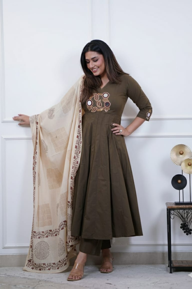 Mehendi Varnika Anarkali Suit Set