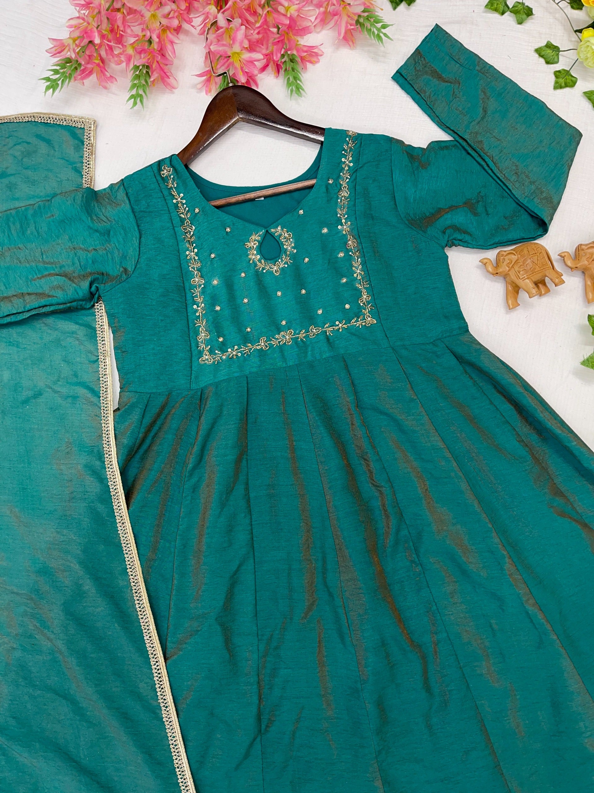 Morpanki Khatli Vichitra Silk Gown Set