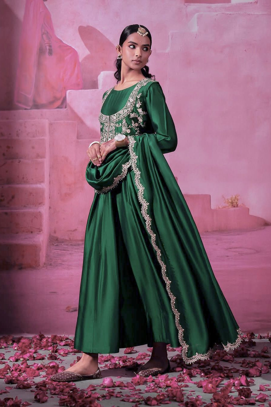 Haritambara Chinon Silk Gown Koti Set
