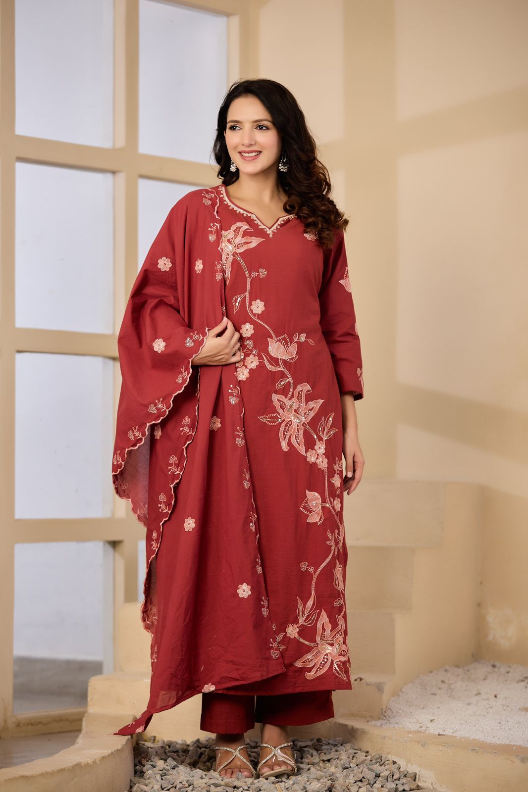 Mridvanshi Handwork Embroidered Cotton Kurta Set