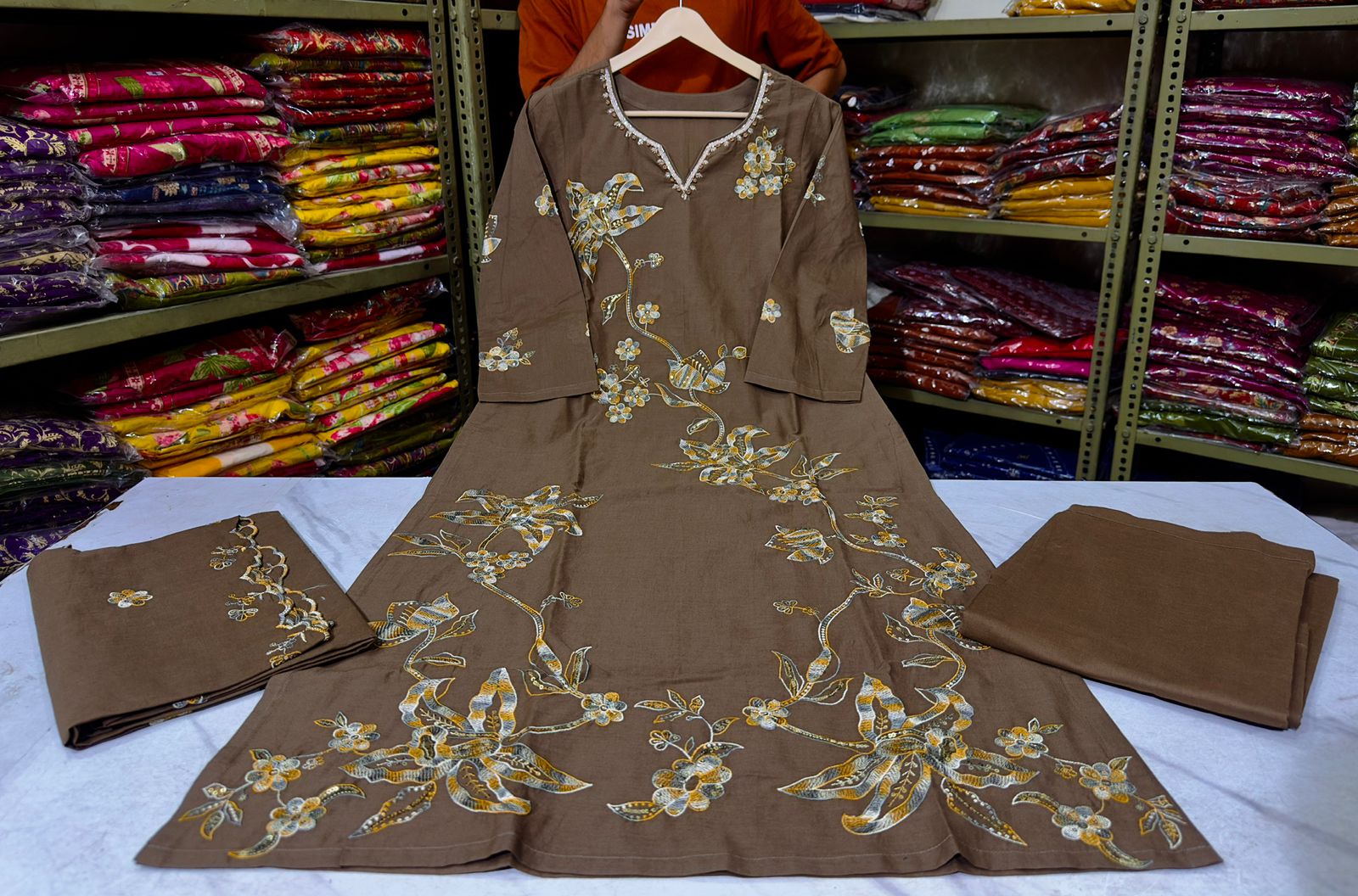 Mridvanshi Handwork Embroidered Cotton Kurta Set