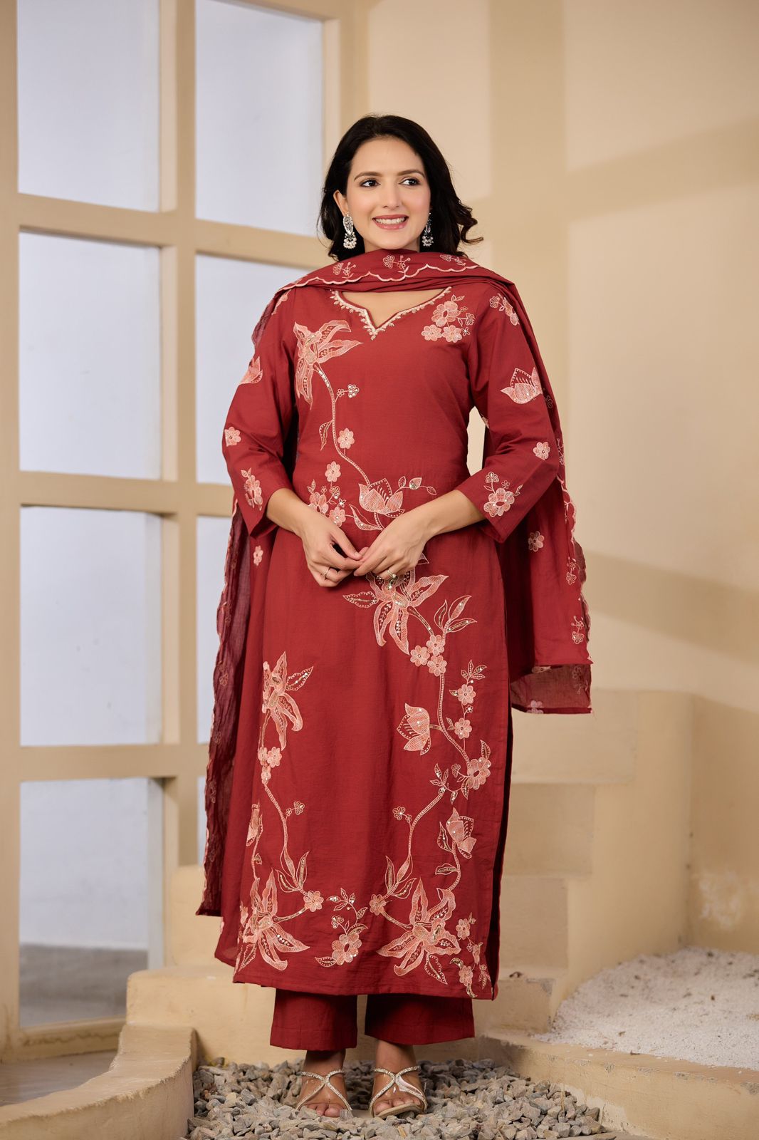 Mridvanshi Handwork Embroidered Cotton Kurta Set