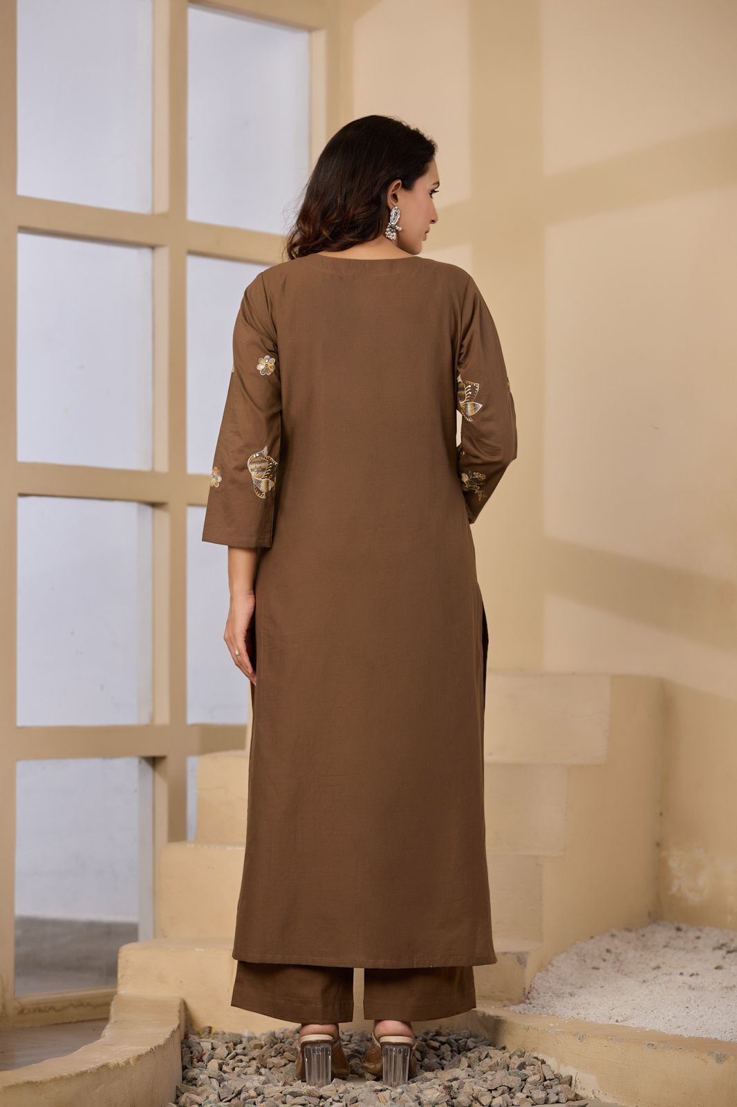Mridvanshi Handwork Embroidered Cotton Kurta Set