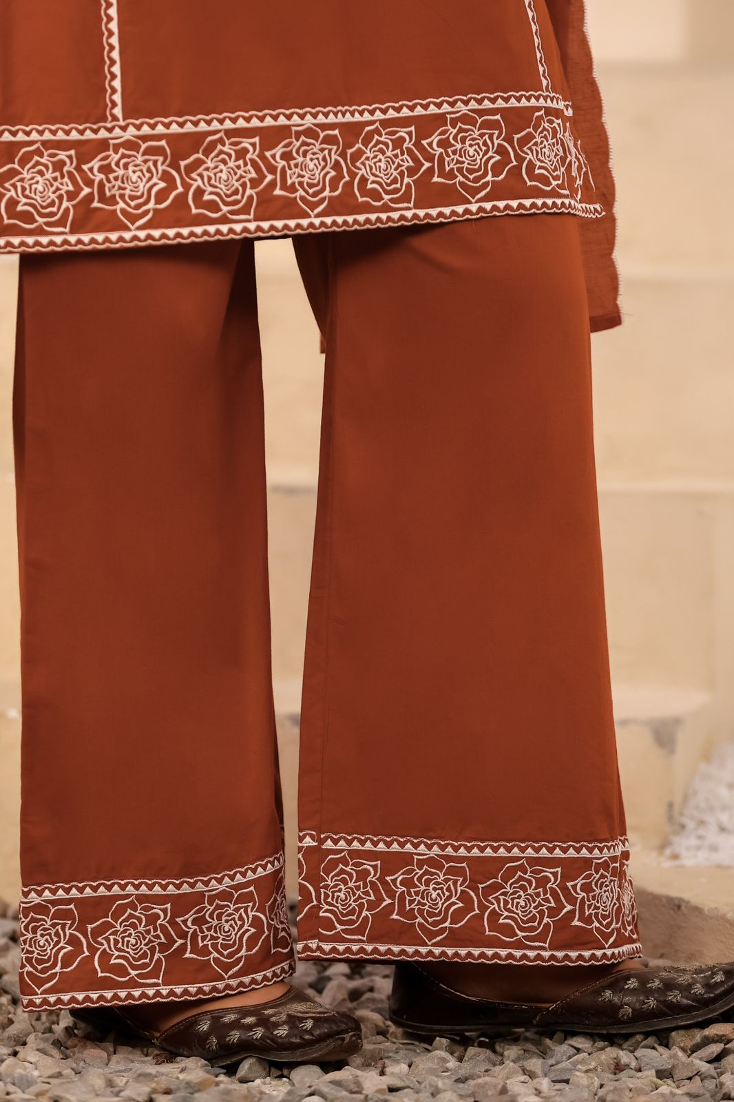 Shyamalika Handwork Embroidered Cotton Kurta Set