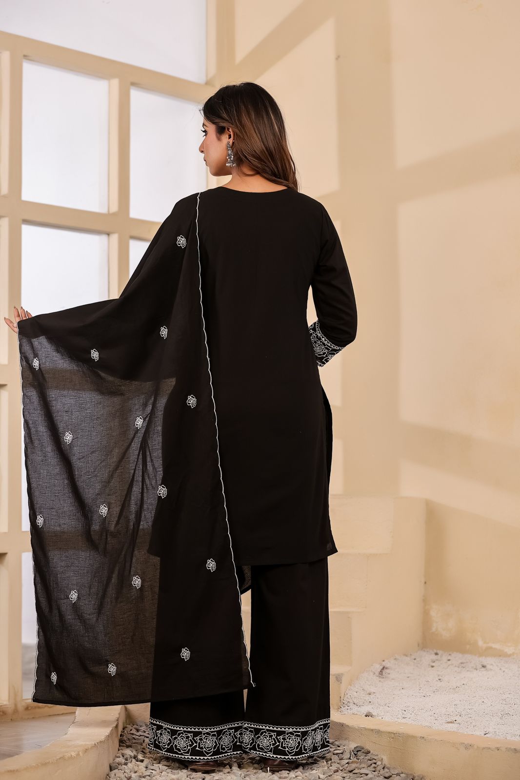 Shyamalika Handwork Embroidered Cotton Kurta Set