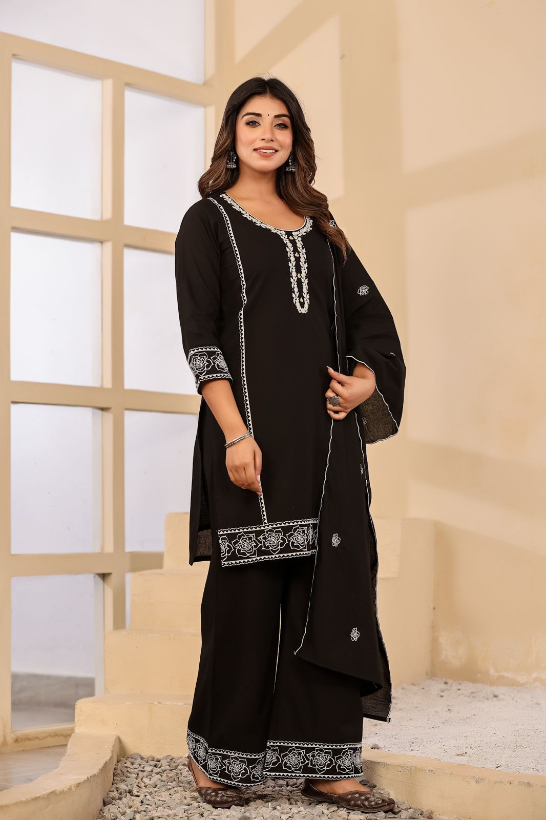 Shyamalika Handwork Embroidered Cotton Kurta Set