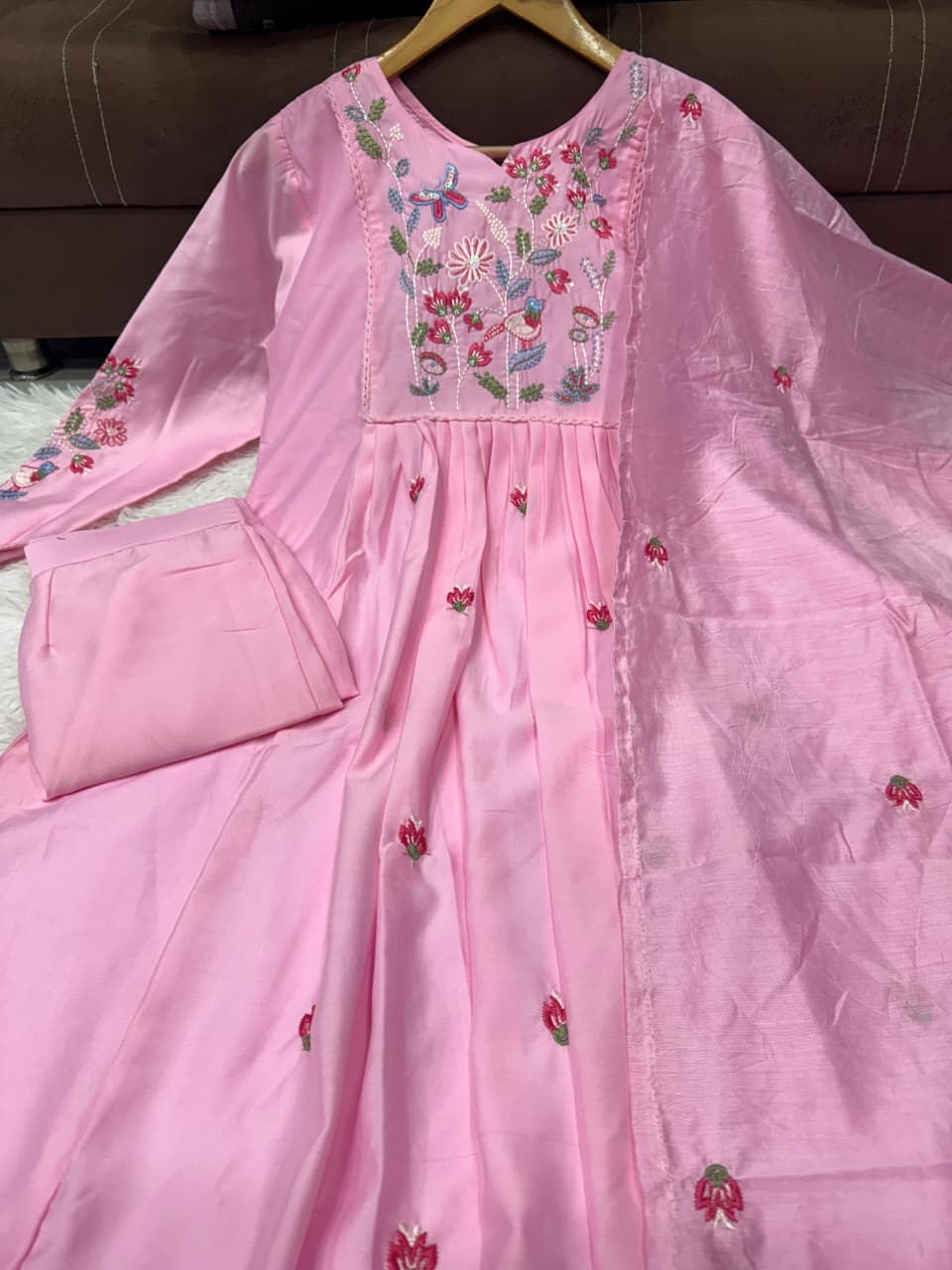 Gulrooh Embroidered Chanderi Silk Suit Set