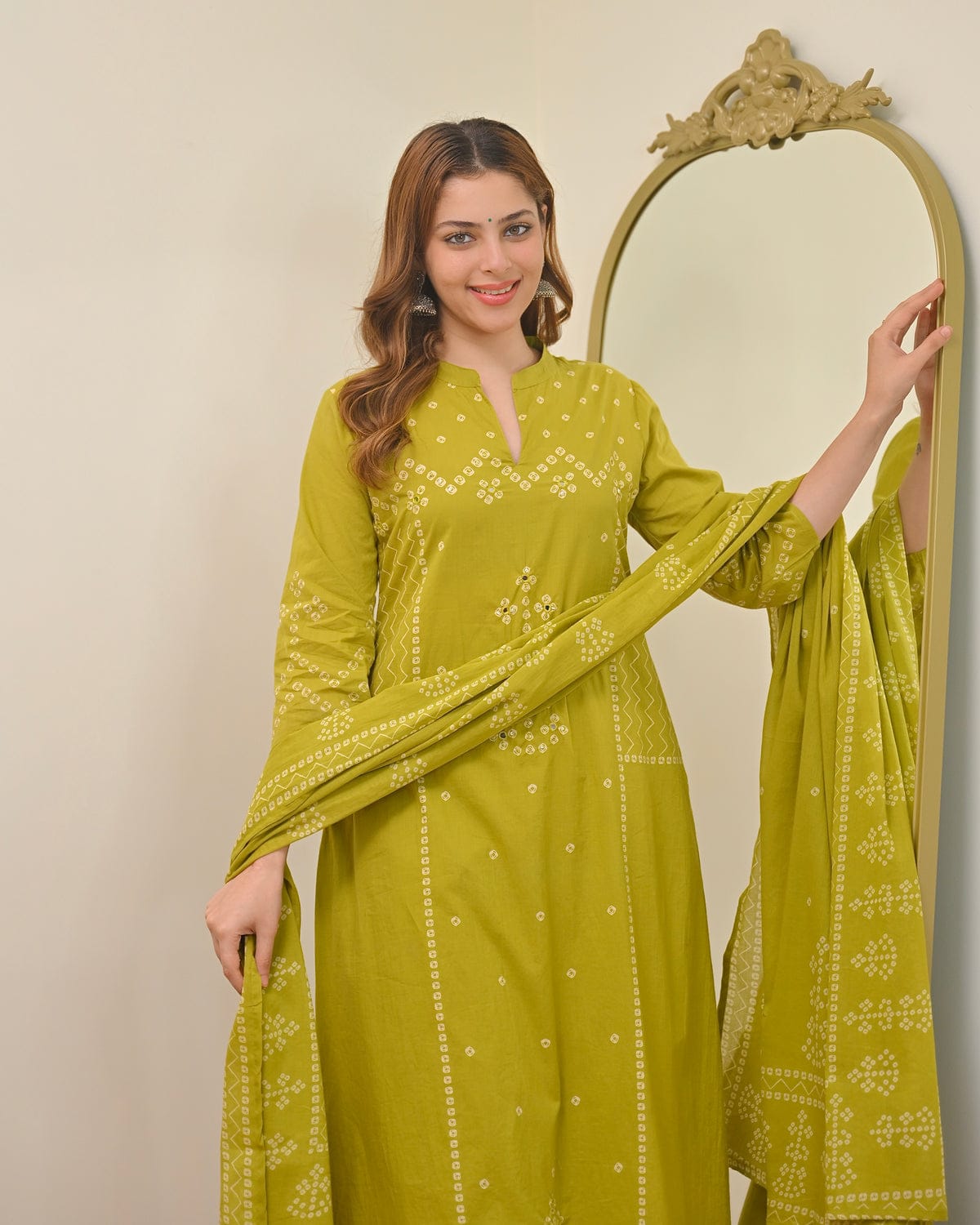 Kesariya Bandhej Handwork Cotton Suit Set