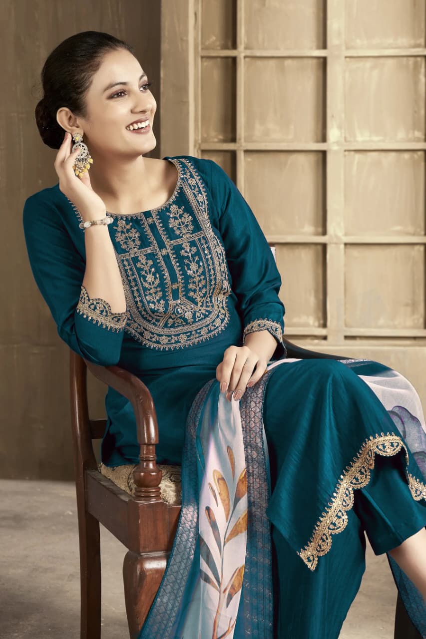 Morpankhi Slub Cotton Embroidered Suit Set