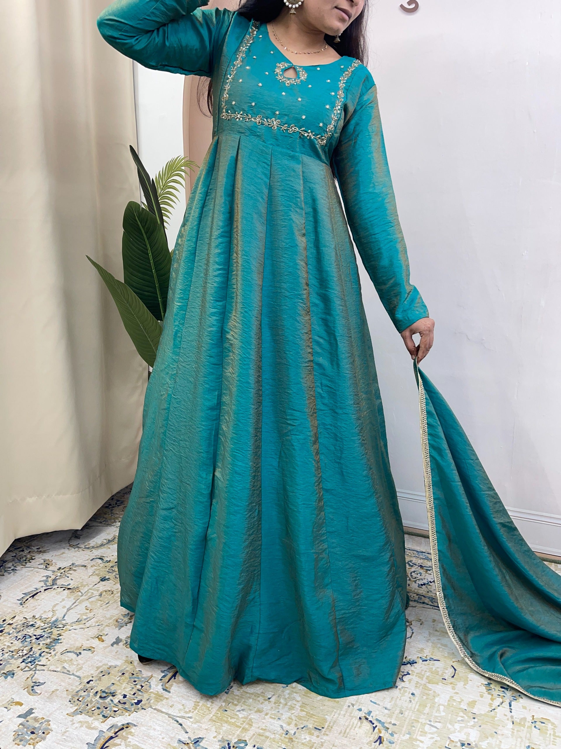 Morpanki Khatli Vichitra Silk Gown Set