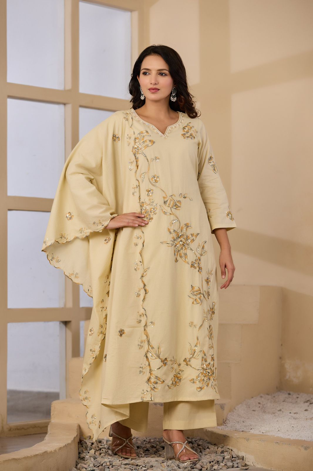 Mridvanshi Handwork Embroidered Cotton Kurta Set